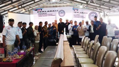 Foto bersama para peserta Deklarasi Forum Wartawan Jabar Istimewa (FWJBI)