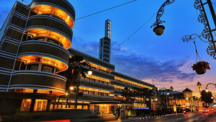 Savoy Homann