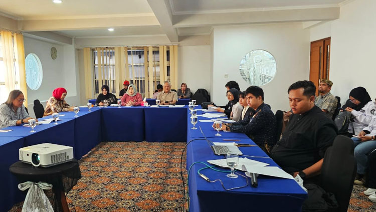 Suasana acara Dialog Merajut Harmoni Membangun Koloborasi yang berlangsung di Hotel Grand Savoy Homann, Jln. Asia-Afrika No. 112, Kota Bandung pada Minggu (27/04/2025) - (Sumber: AZM)