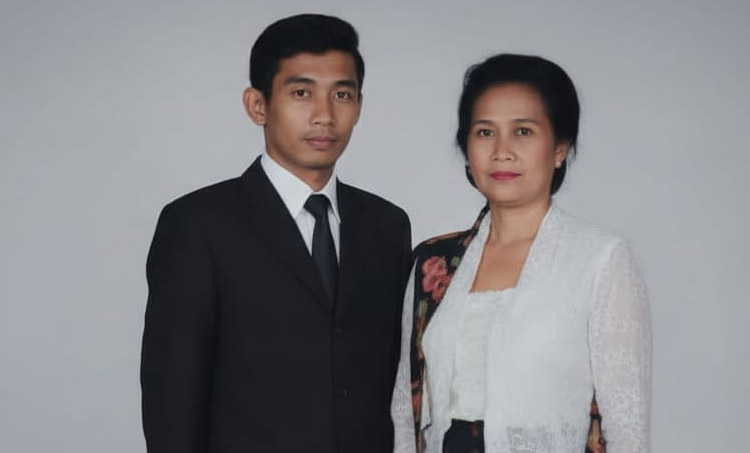 orang tua Mayjen TNI (Purn.) Asep Kuswani, S.H., M.Si.Han., 