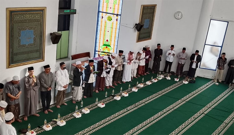 Suasana acara Majlis Dzikir dan Mauludur Rasul di Masjid Amaliyah, Muara Sanding, Garut pada Minggu (29/03/2026) - (Sumber: Ki Asep Kuswani)