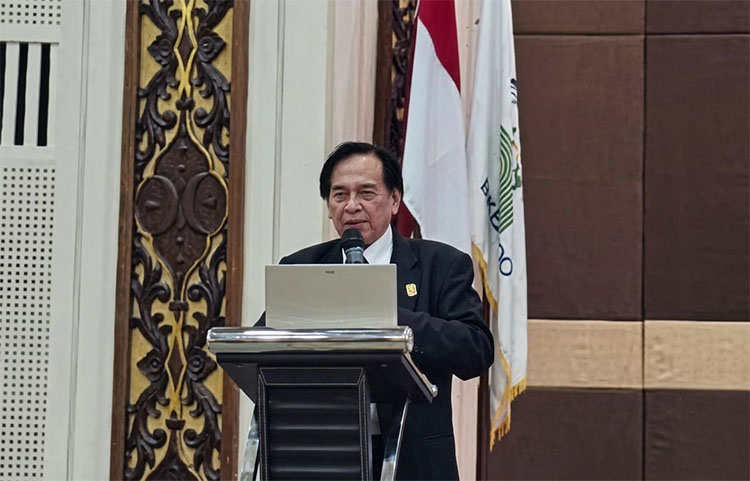 Prof. dr. Ascobat Gani, M.P.H., Dr.PH., Penulis - (Sumber: AZM)