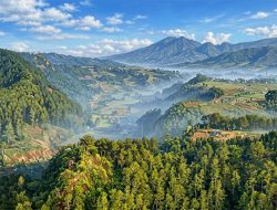 Garut, Swiss van Java yang Memikat: Dari Pegunungan Hijau hingga Pantai Eksotis Garut Selatan